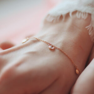 Beautiful delicate gold bracelet