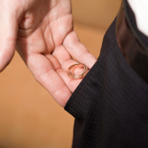Wedding gift gold ring
